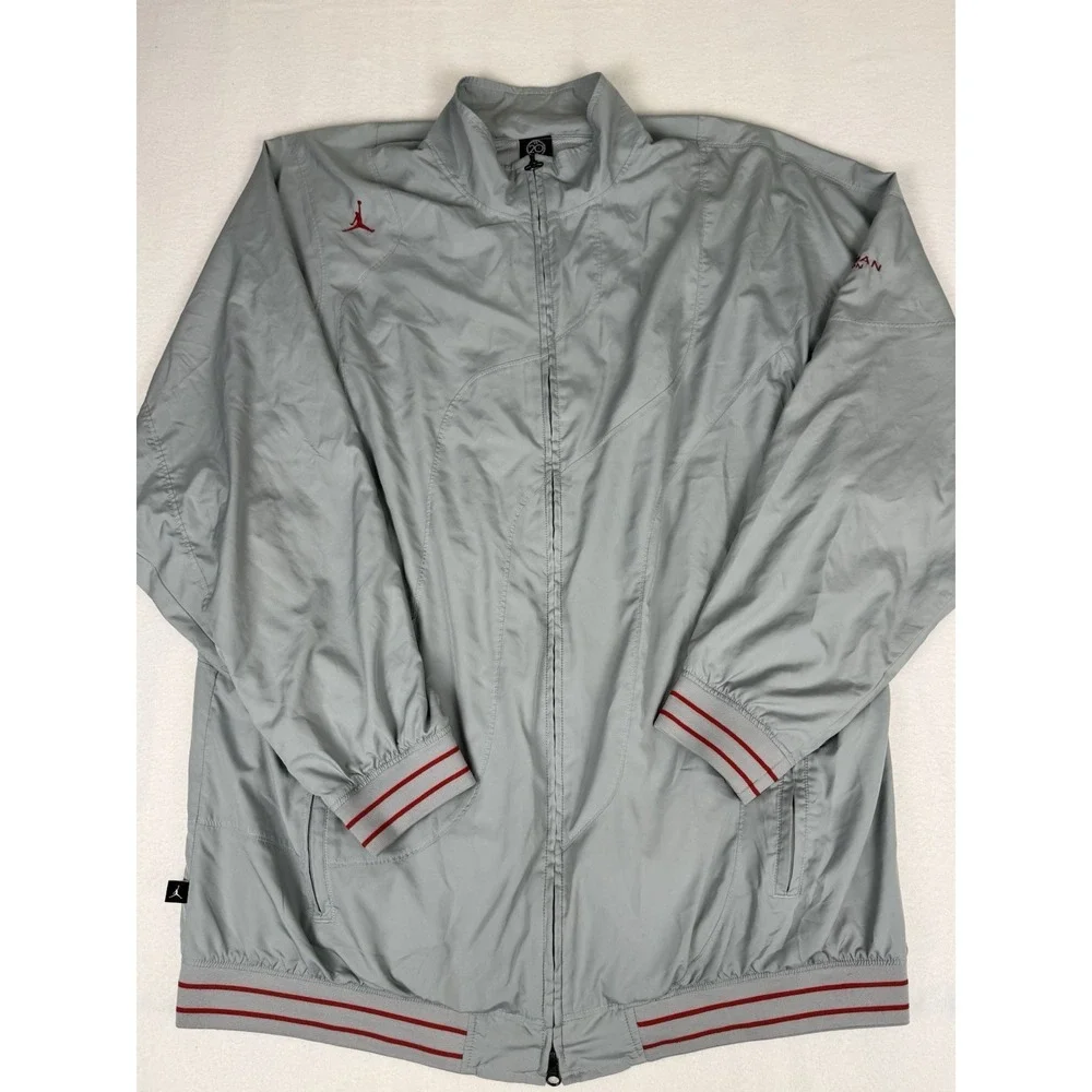 Mens Vintage‎ Nike Jordan 20th Anniversary 2005 196074 070 Silver Zip Up Jacket